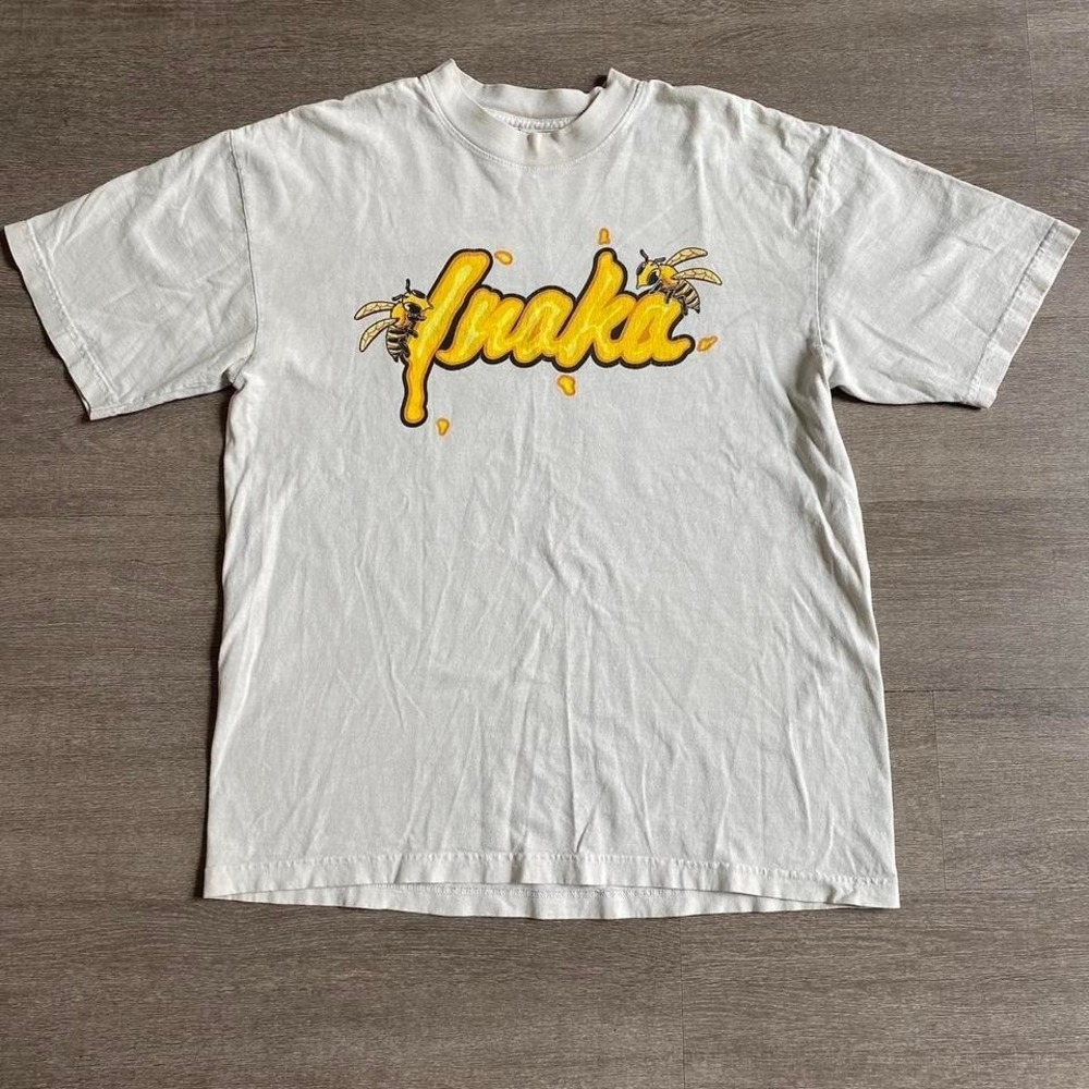Inaka Power Bee T-Shirt Beige Cream Size Medium Fitted‎